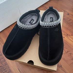 UGG Tazz Suede Platform Slippers